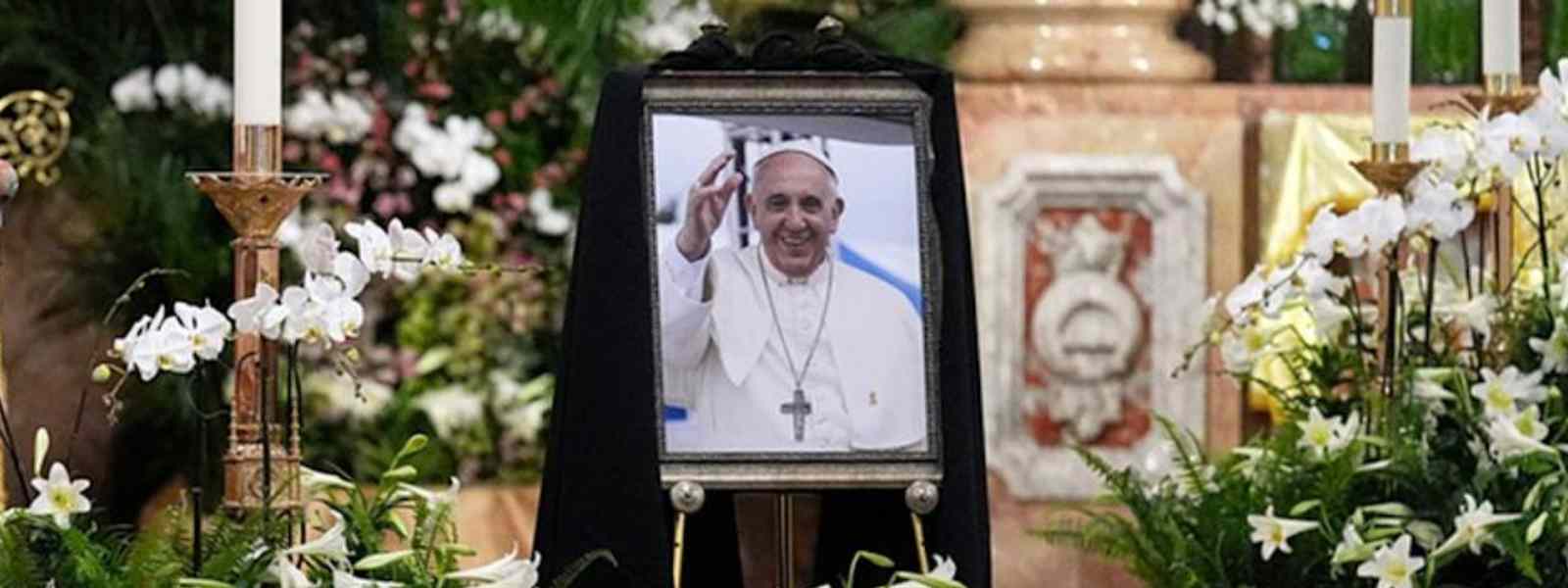 ශුද්ධෝත්තම පියතුමන්ගේ දේහය පිළිබඳ අවමංගල කටයුතු අද වතිකානයේදී...