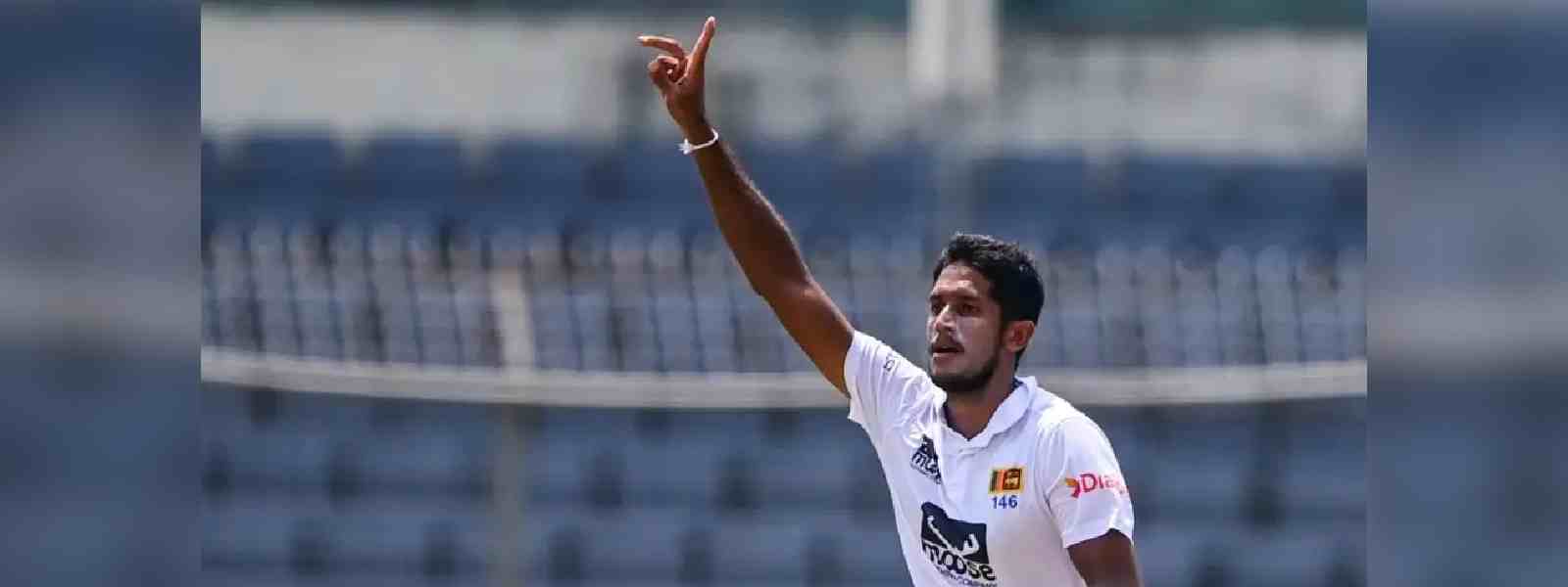 කසුන් රාජිත එංගලන්තයේ එසෙක්ස් කණ්ඩායම සමග ගිවිසුම් ගතවෙයි...