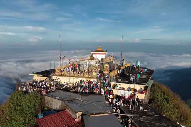 ශ්‍රී පාද වන්දනාවේ යන ඔබ මේ ගැනත් සැලකිළිමත් වෙන්න