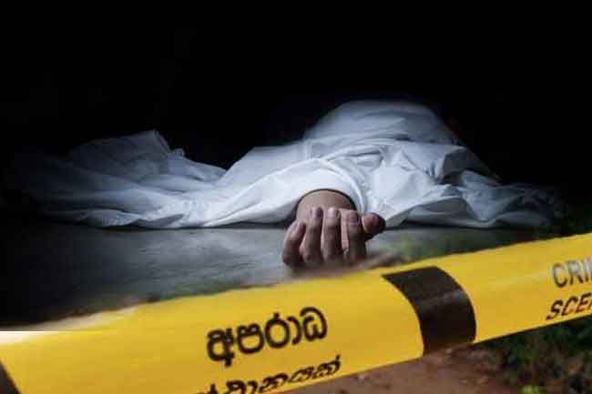 ගෙල සිරකර කාන්තාවක්ව ඝාතනය කරයි