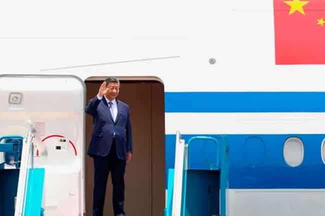 අග්නිදිග ආසියානු ආර්ථිකය ශක්තිමක් කිරීමට චීන ජනපති වියට්නාමයේ සංචාරයක