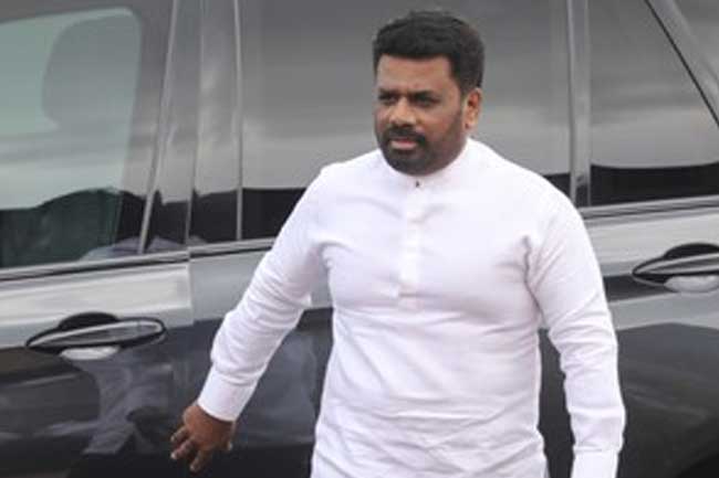 ජනපති හදිසියේම මහනුවරට යයි