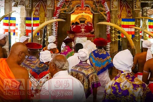 සිරි දළදා වන්දනාව 27 වනදා අවසන්