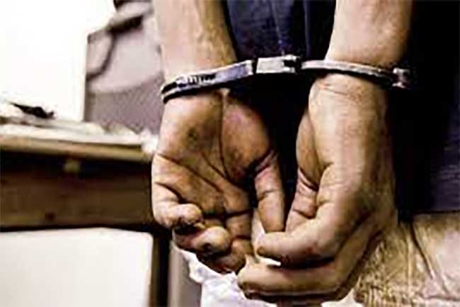 වෙඩික්කරුවෙක් අත්අඩංගුවට