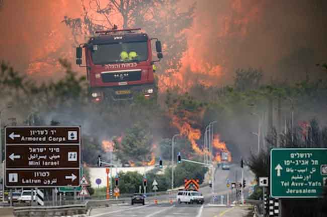 ඊශ්රායලයේ කැලෑබද ප්රදේශයක දැවැන්ත ගින්නක්