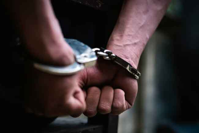 අල්ලස් ගත් ආදායම් පරීක්ෂකවරයෙකු අත්අඩංගුවට