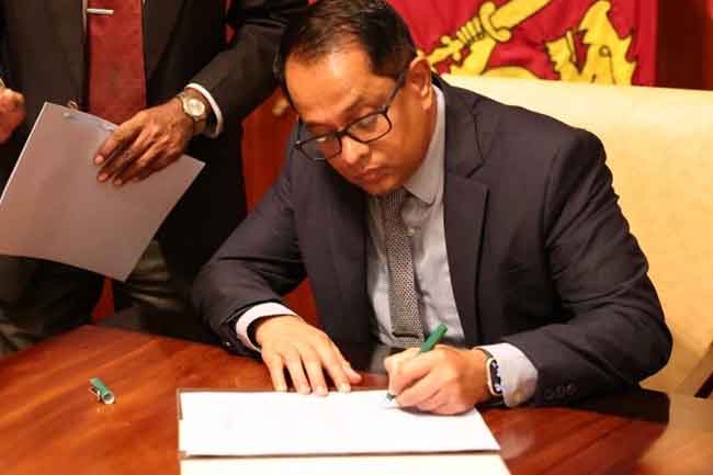 අපරාධයකින් උත්පාදිත දේ පිළිබඳ පනත් කෙටුම්පතට කථානායකගේ සහතිකය